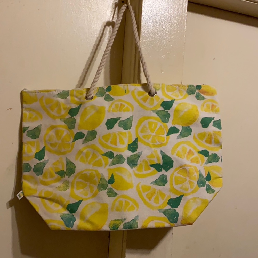 Tote bag